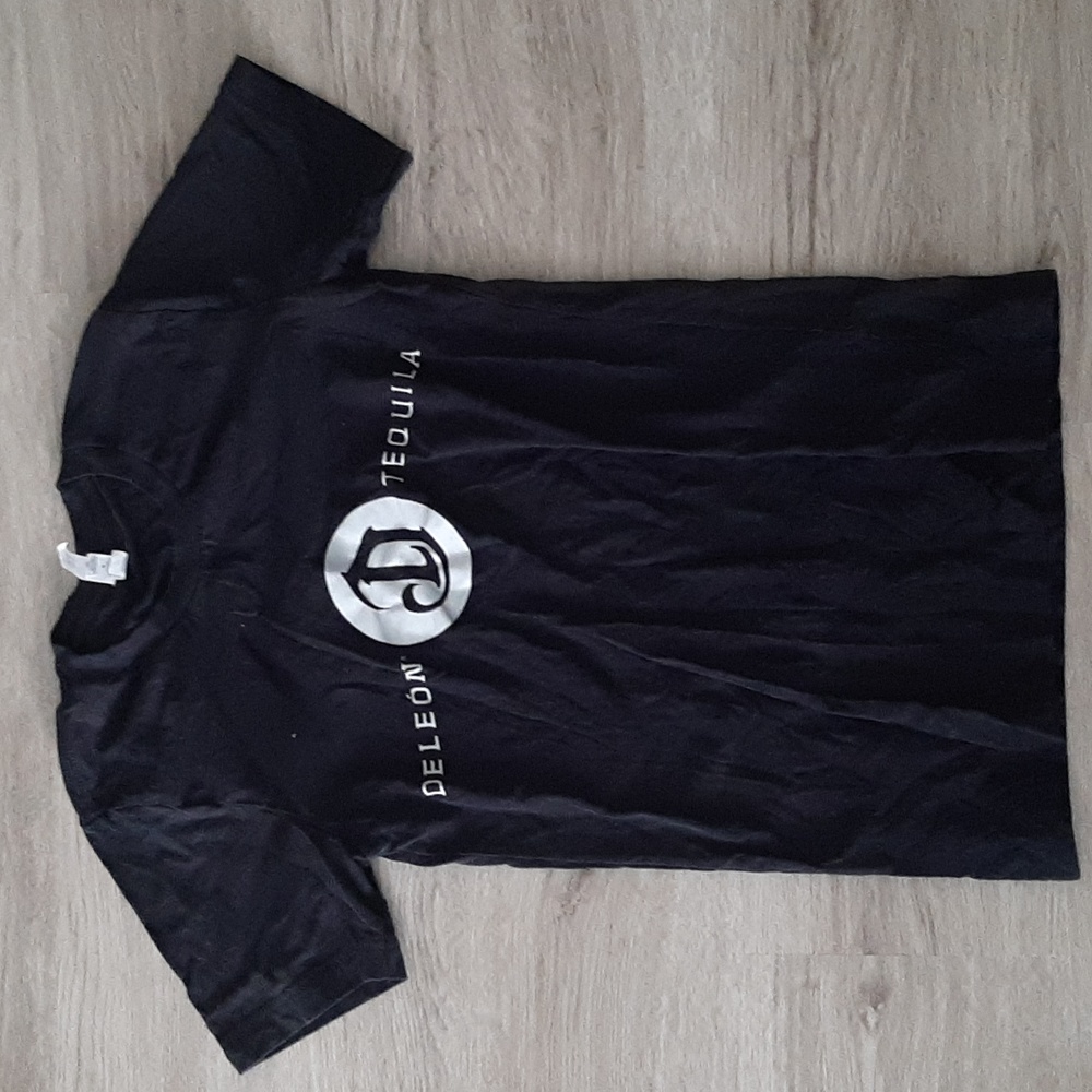 DeLeon Tequila short sleeved t-shirt